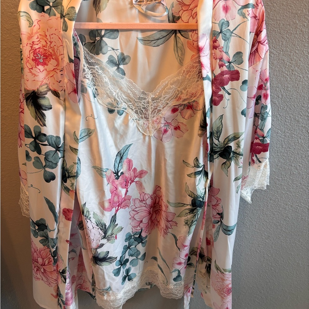 Linea Donatella Floral Lace Robe Set